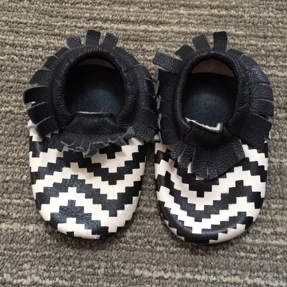 Black & White Fringe Baby Moccasins